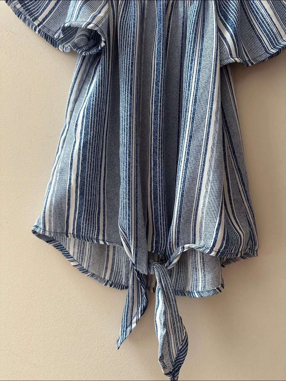 8/$25 Jenna & Jessie Striped Blue Tie-Front Off-Shoulder Women's Top
